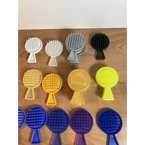 Huge Lot Of L.O.L. MGA Surprise Doll Brushes - Picture 3 of 5